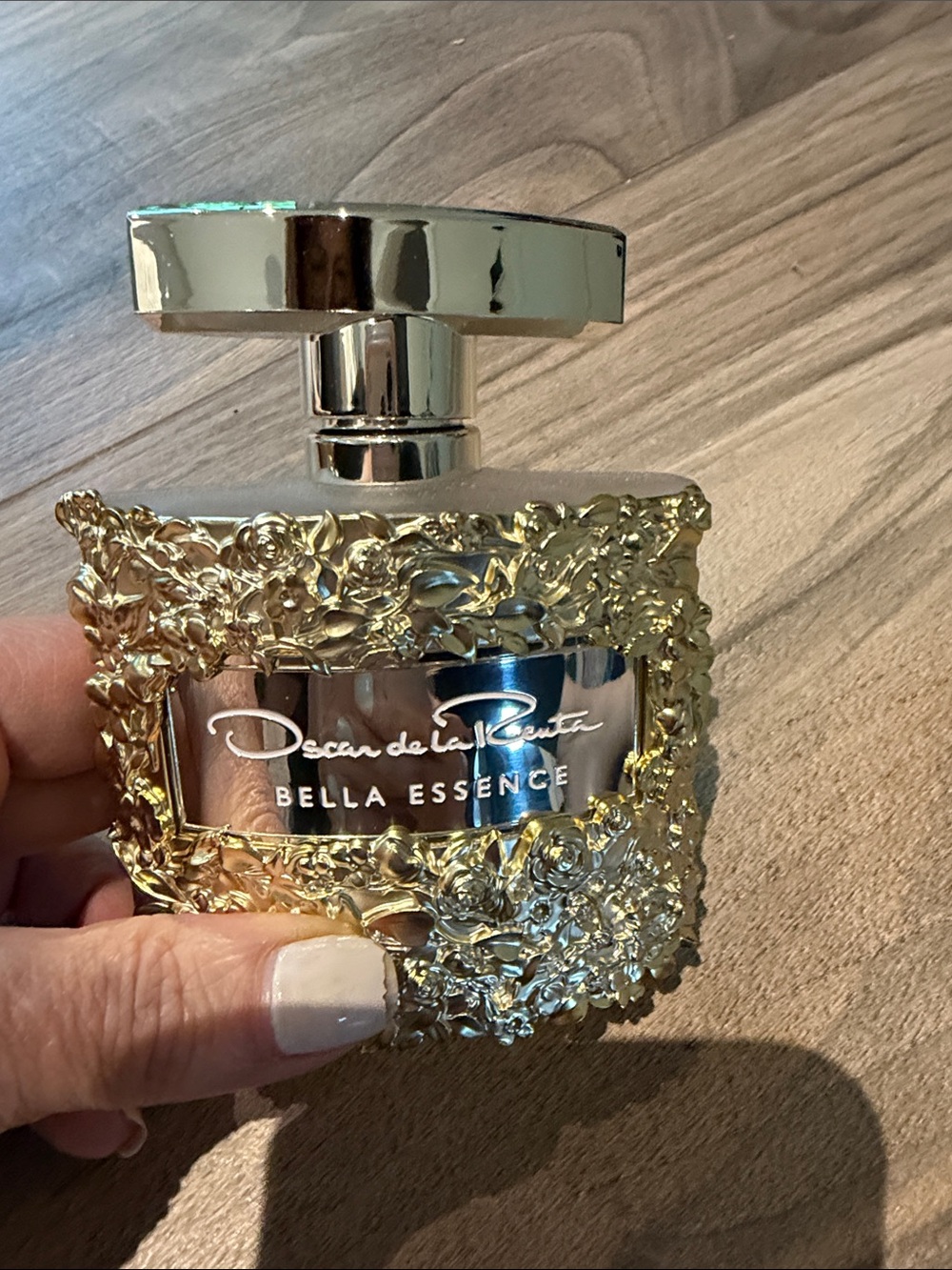 Oscar de la Renta bella essence performer brand new